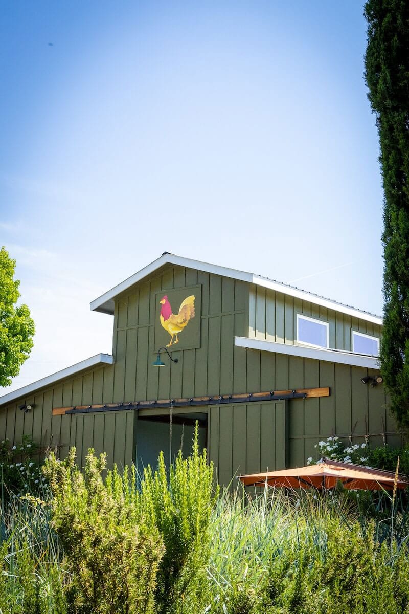 DaVero Farms & Winery barn tasting room